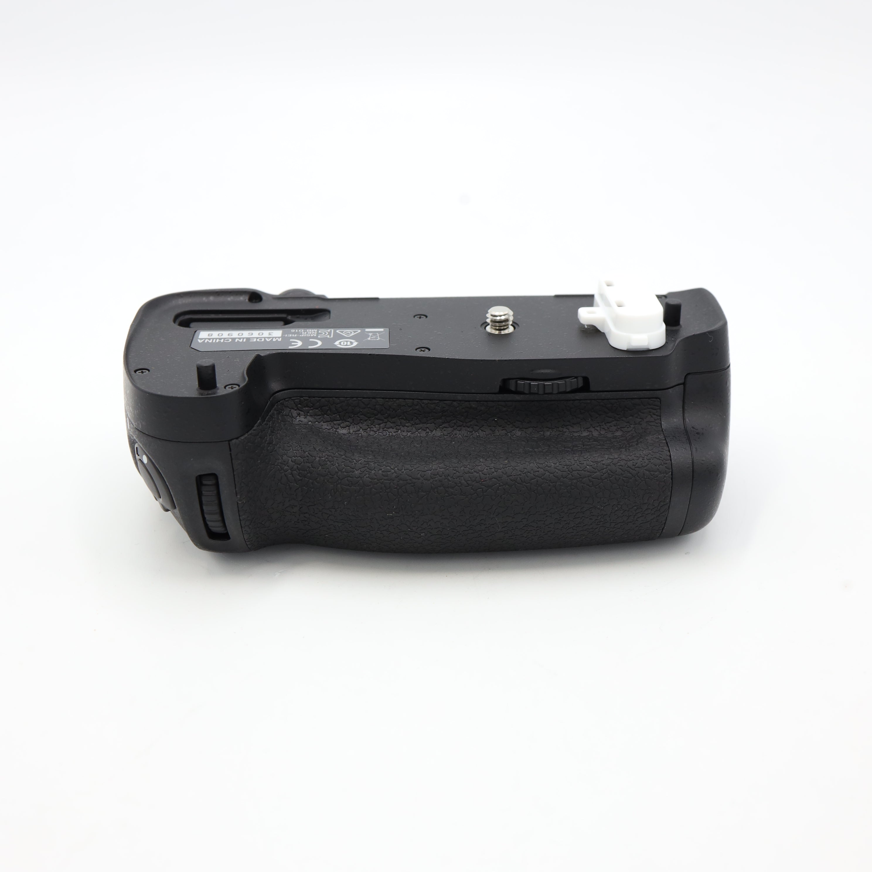 Nikon MB-D16 Multi Battery Power Pack *USED*
