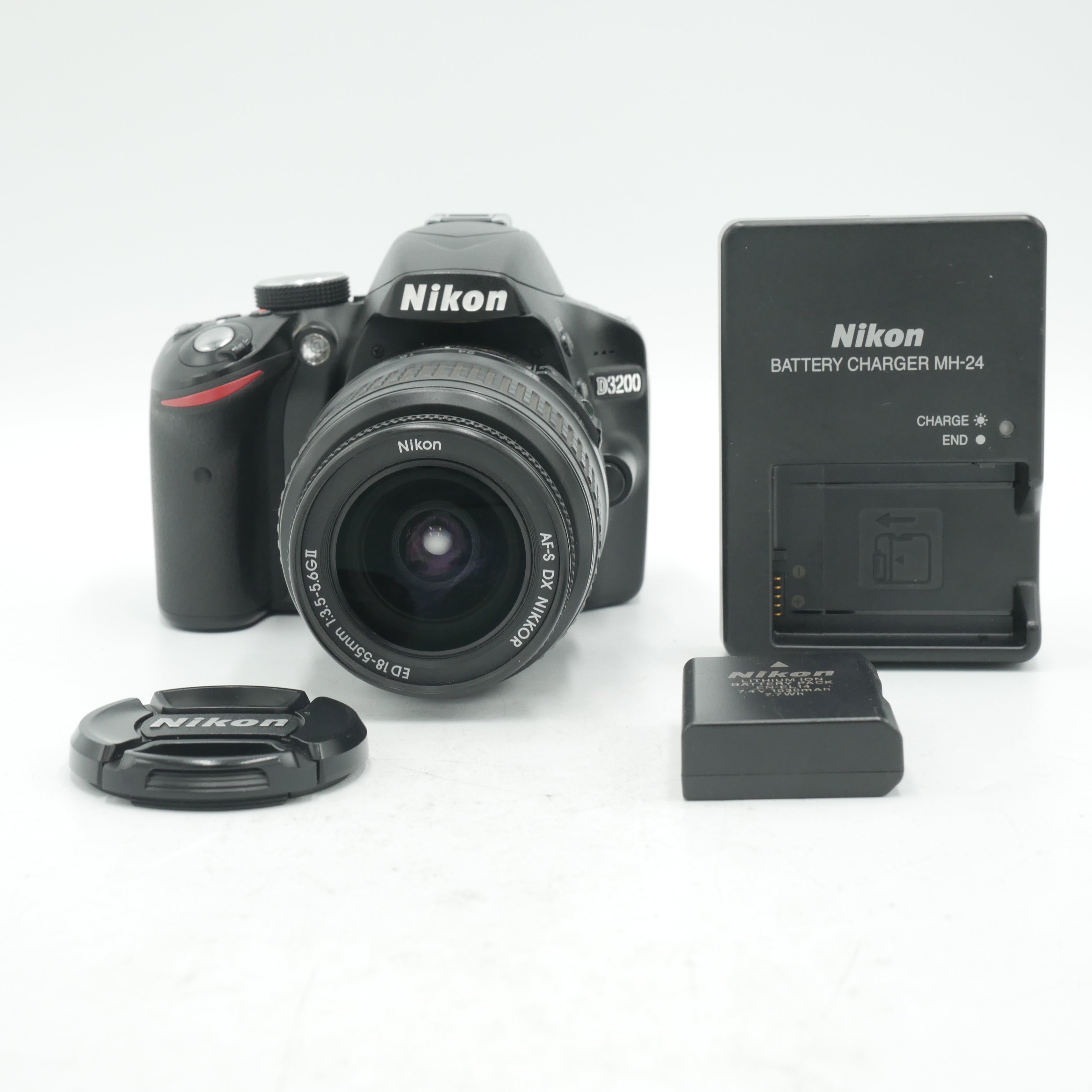 Nikon D3200 DSLR Camera with 18-55mm Lens USED