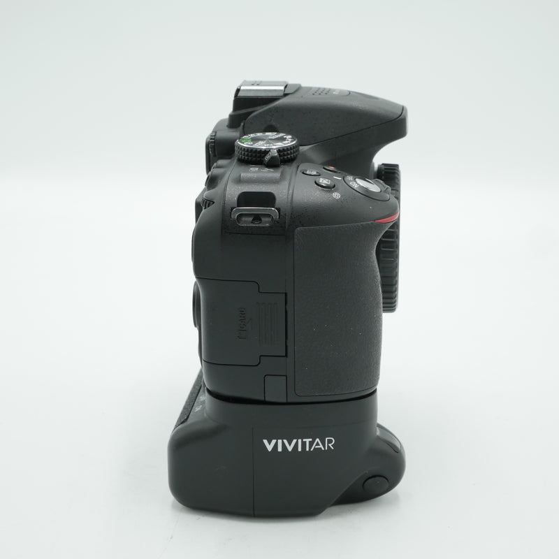 Nikon D5300 Camera w/grip *USED*