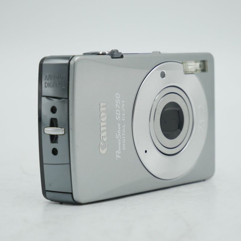 Canon PowerShot SD750 Digital Elph Digital Camera (Silver) *USED*