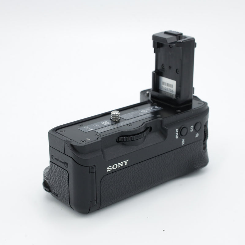 Sony VG-C2EM Vertical Battery Grip for Sony a7II, a7RII, a7SII *USED*