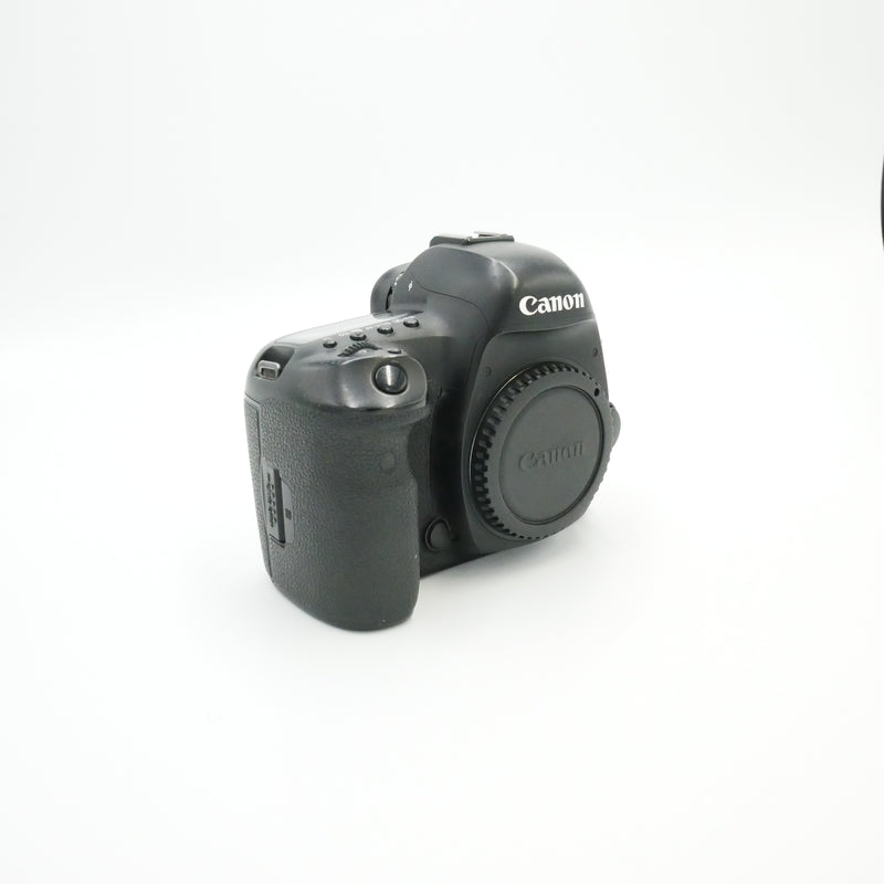 Canon EOS 5D Mark IV DSLR Camera (Body Only) *USED*