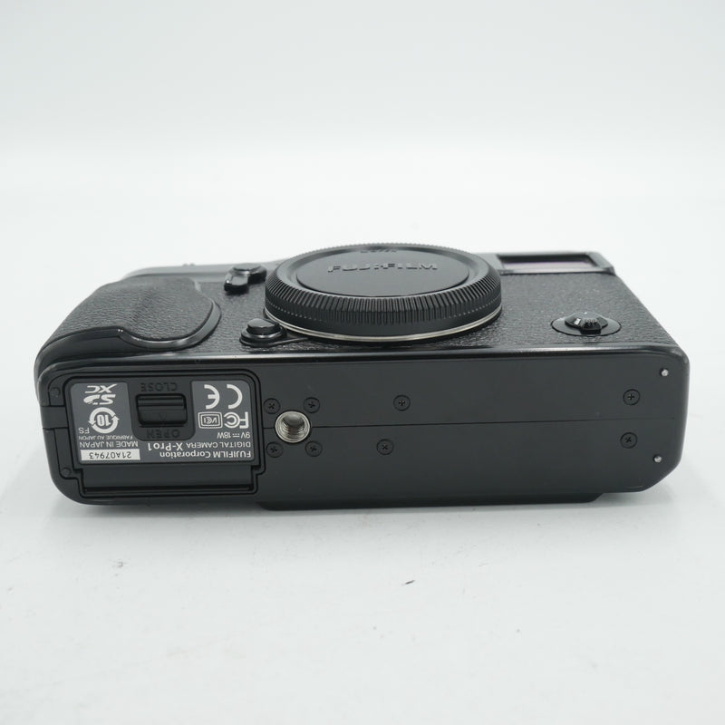 FUJIFILM X-Pro1 Mirrorless Digital Camera (Body Only) *USED*