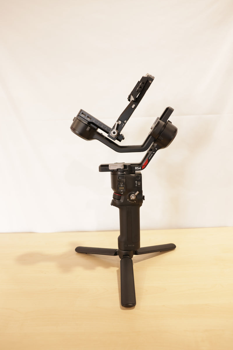 DJI RS 4 Gimbal Stabilizer Combo *USED*