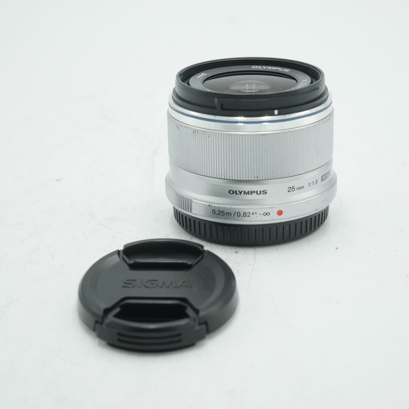 Olympus M.Zuiko Digital 25mm f/1.8 Lens (Silver) *USED*