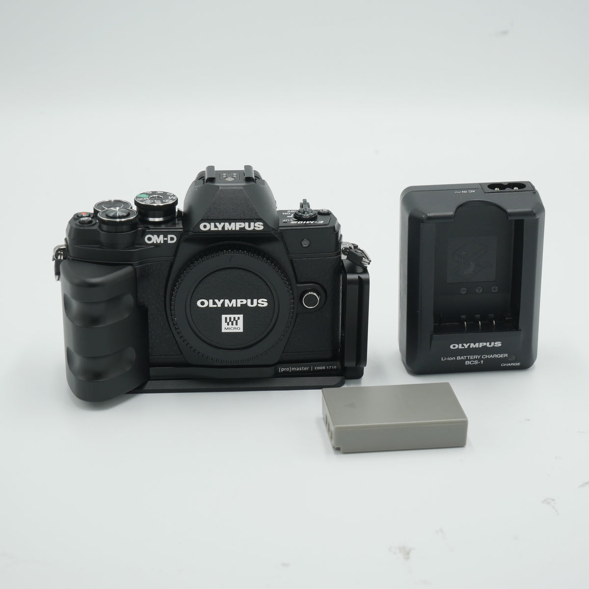 Olympus OM-D E-M10 Mark III Mirrorless Micro Four Thirds Digital Camer