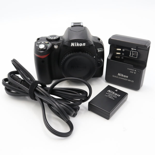 Nikon D40 Digital SLR Camera Body *USED*