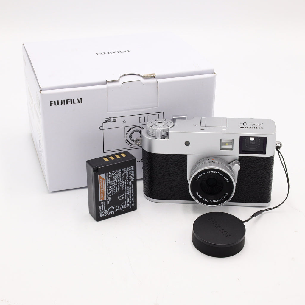 FUJIFILM X half Digital Camera (Silver) *OPEN BOX*