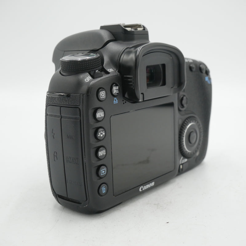 Canon EOS 7D DSLR Camera (Body Only) *USED*