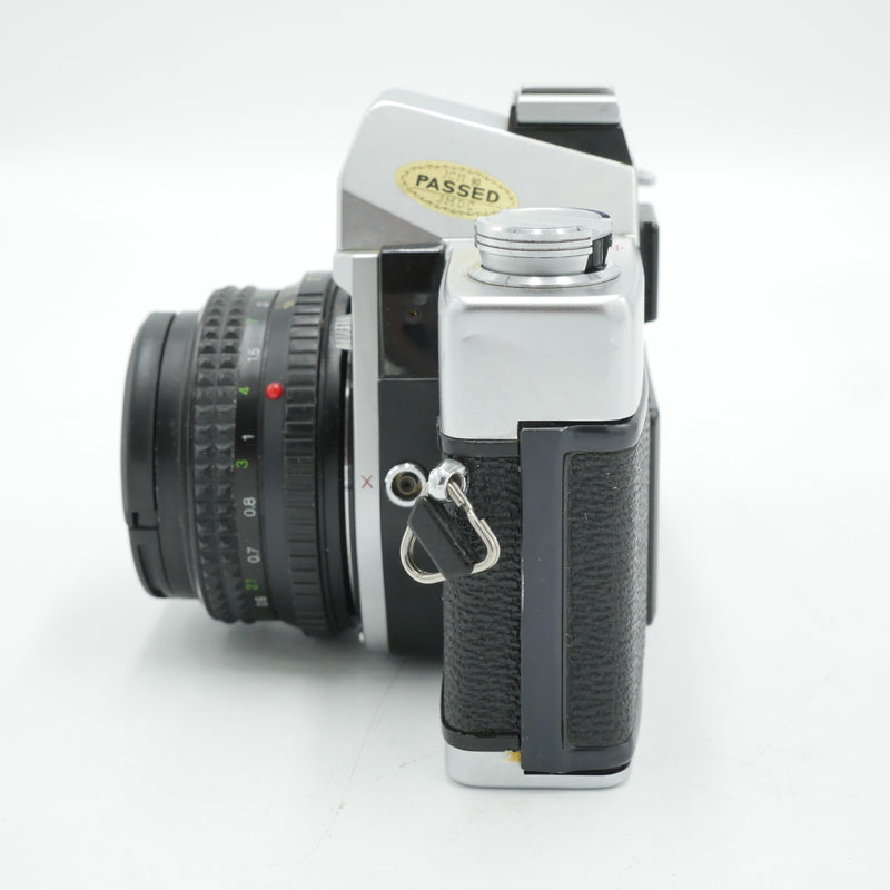 Minolta SRT201 35mm Film Camera w/ 45mm lens *USED*