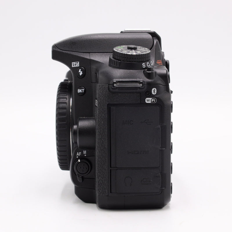 Nikon D7500 ボディ Nikon D7500 DSLR Camera (Body Only) *USED*