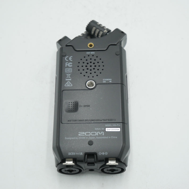 Zoom H4n Pro 4-Input / 4-Track Portable Handy Recorder with Onboard X/Y Mic Capsule (Black) *USED*