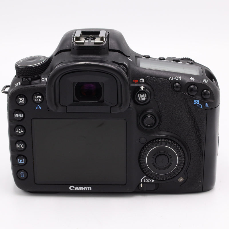 Canon EOS 7D DSLR Camera with 18-55mm Kit EFS Lens *USED*