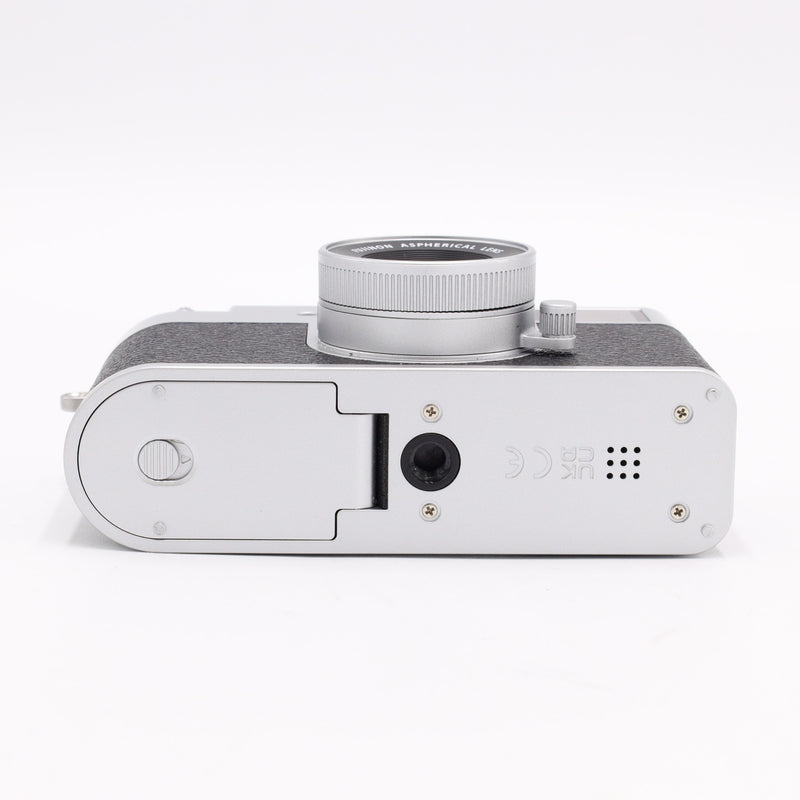FUJIFILM X half Digital Camera (Silver) *USED*