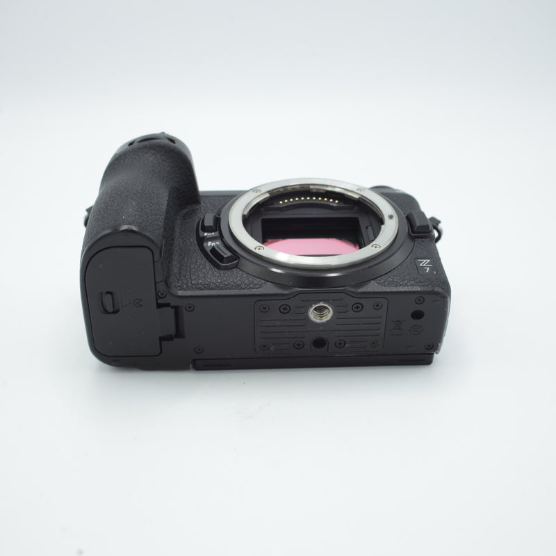 Nikon Z7 Mirrorless Camera (Body Only) *USED*