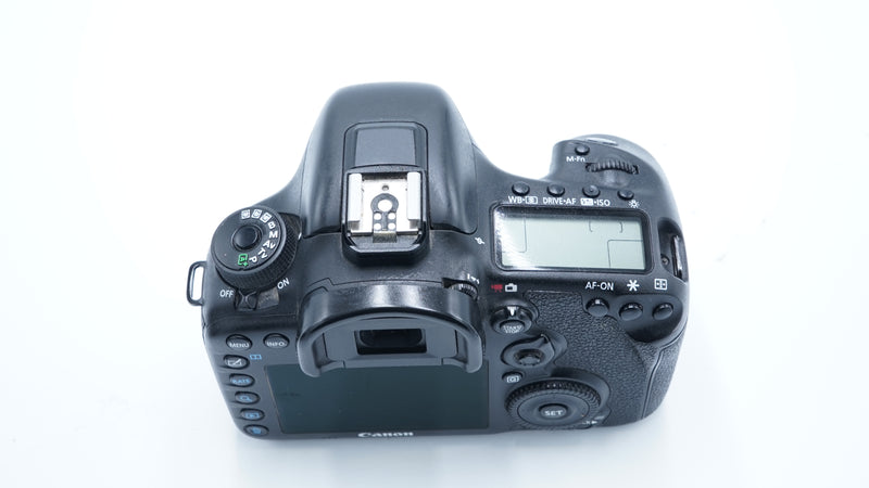Canon EOS 7D Mark II DSLR Camera Body *USED*