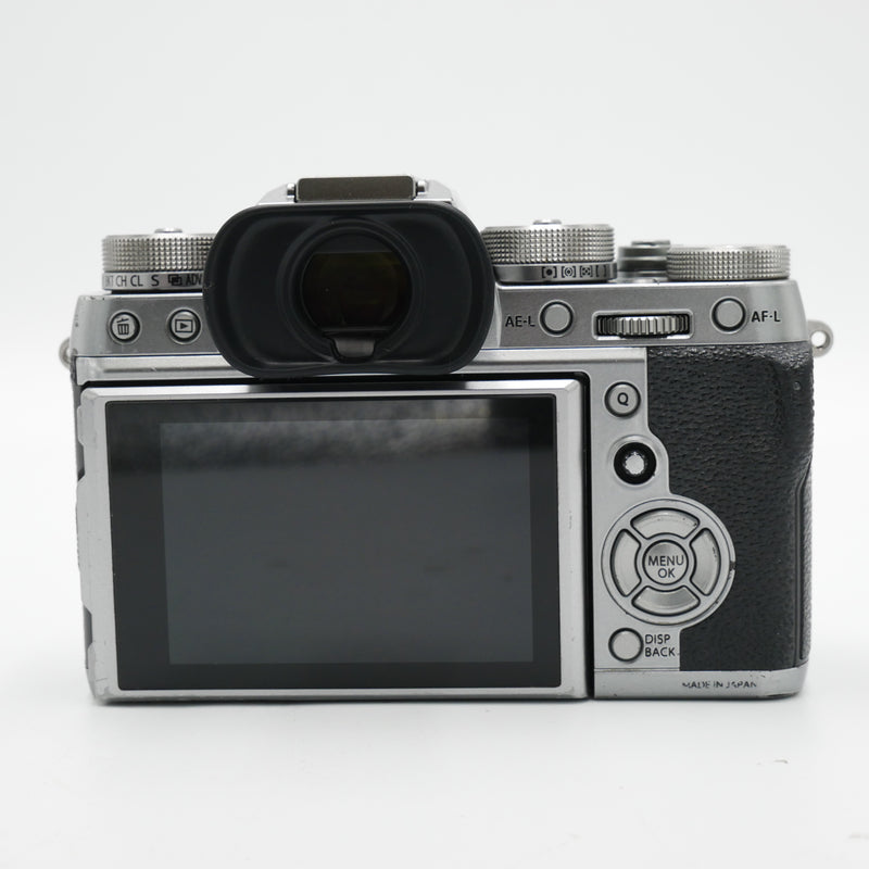 Fujifilm X-T2 Mirrorless Digital Camera (Graphite Silver) *USED*