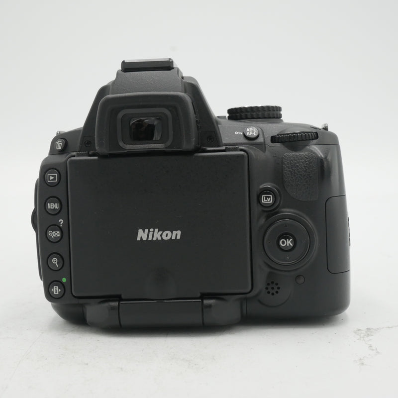 Nikon D5000 Digital SLR Camera Kit with 18-55mm *USED*