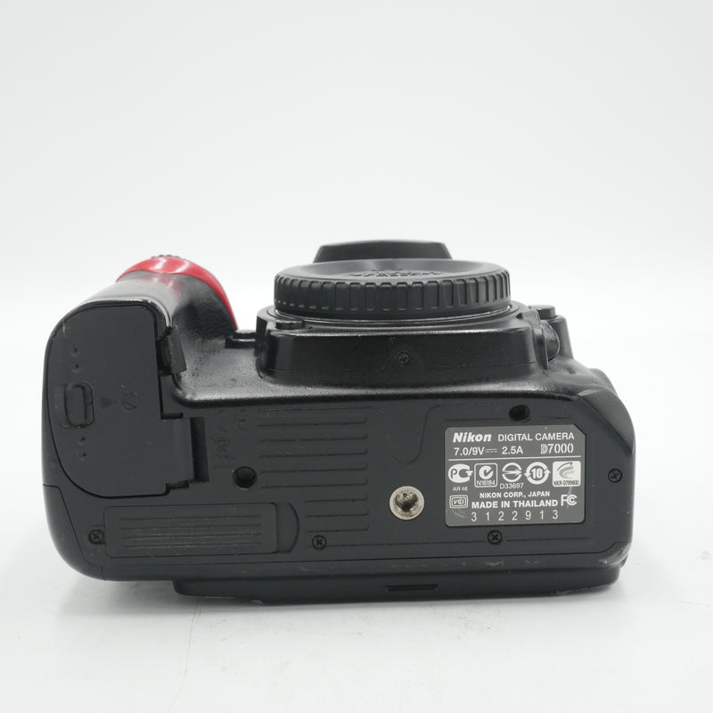 Nikon D7000 Digital SLR Camera Body *USED*