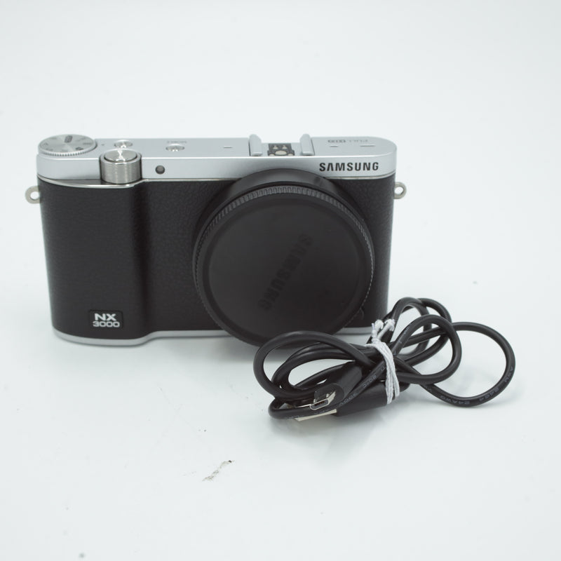 Samsung NX3000 Mirrorless Digital Camera *USED*