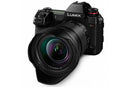 Panasonic Lumix DC-S1R Mirrorless Digital Camera with 24-105mm Lens