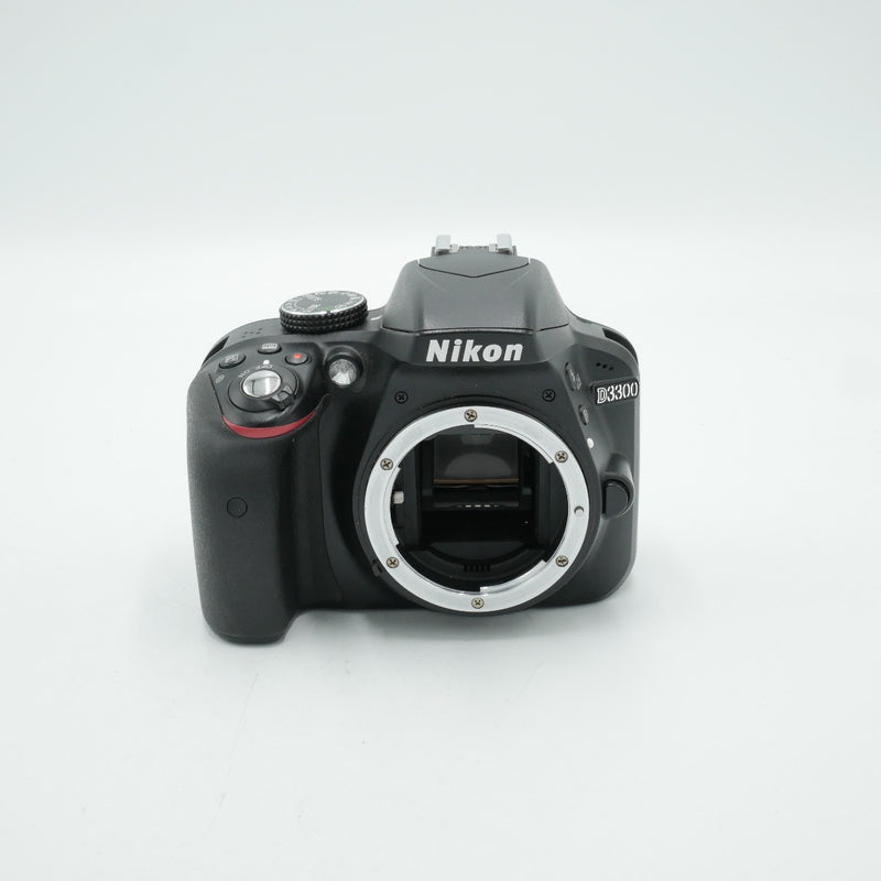 Nikon D3300 DSLR Camera with 18-55mm Lens (Black) used